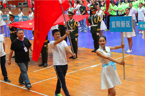 我校志愿者圆满完成宜春市第五届全民健身运动会开幕式表演及志愿服务工作(2).JPG