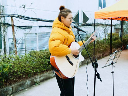 校团委开展“职院卖场”之女神专场活动(3).jpg