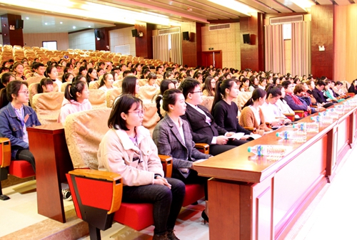 “树立青春梦想，紧跟时代步伐”——护理学院第十五届学生代表大会隆重召开